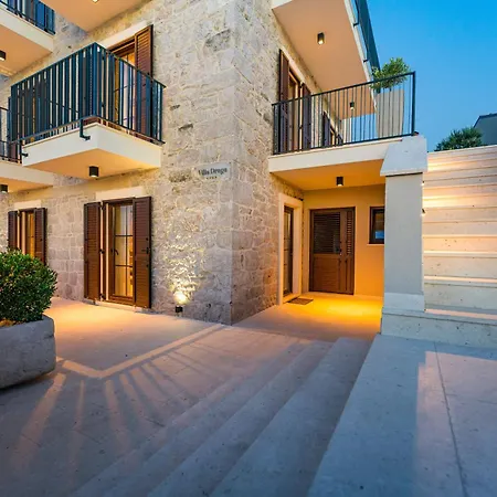 Seafront Draga With Heated Infinity Pool Villa