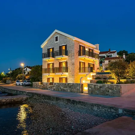 Вилла Seafront Draga With Heated Infinity Pool