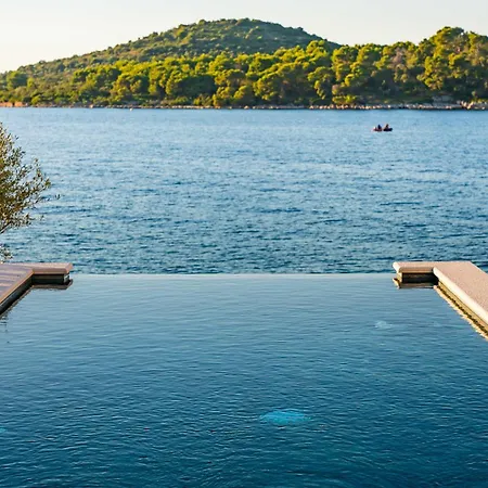 Seafront Draga With Heated Infinity Pool Vila