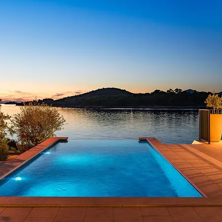 Seafront Draga With Heated Infinity Pool * Mali Iz