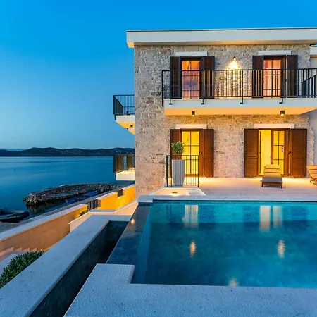 Villa Seafront Draga With Heated Infinity Pool *