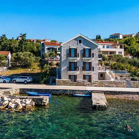 Vila Seafront Draga With Heated Infinity Pool *
