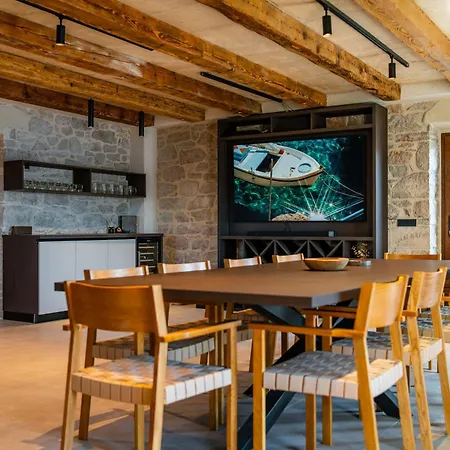 Villa Seafront Draga With Heated Infinity Pool *