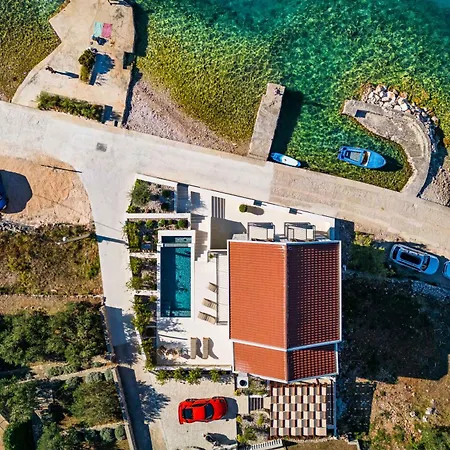 Seafront Draga With Heated Infinity Pool *
