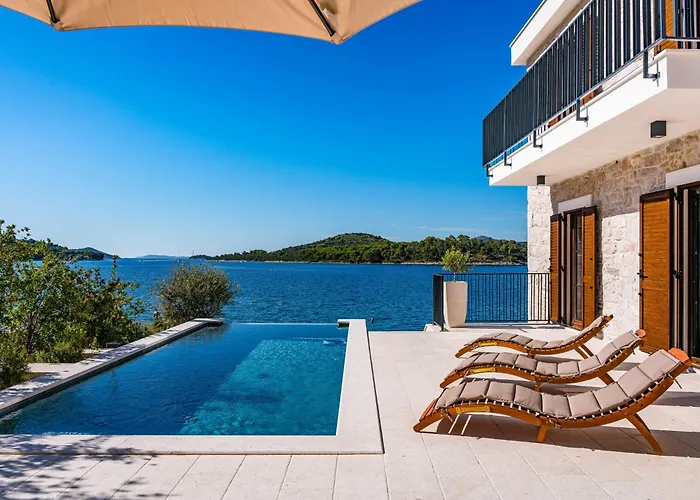Seafront Draga With Heated Infinity Pool Villa Mali Iž