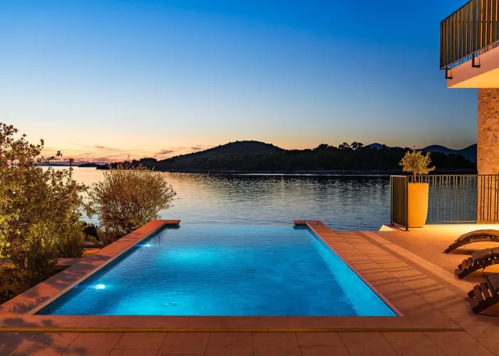 Seafront Draga With Heated Infinity Pool * Mali Iž