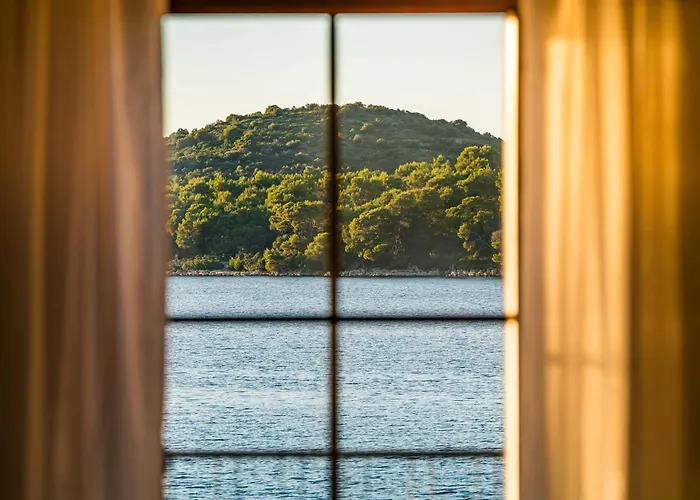 Villa Seafront Draga With Heated Infinity Pool *