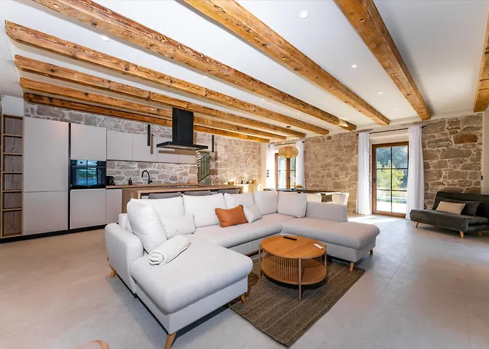 Seafront Draga With Heated Infinity Pool Villa