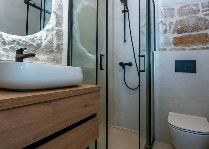 Villa Seafront Draga With Heated Infinity Pool