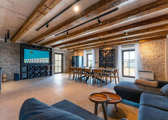 Villa Seafront Draga With Heated Infinity Pool *