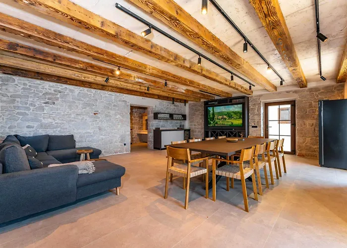 Seafront Draga With Heated Infinity Pool Mali Iž