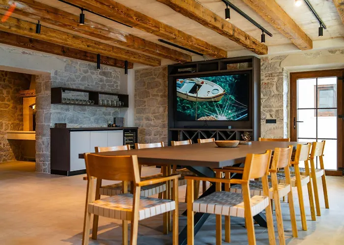 Вилла Seafront Draga With Heated Infinity Pool *