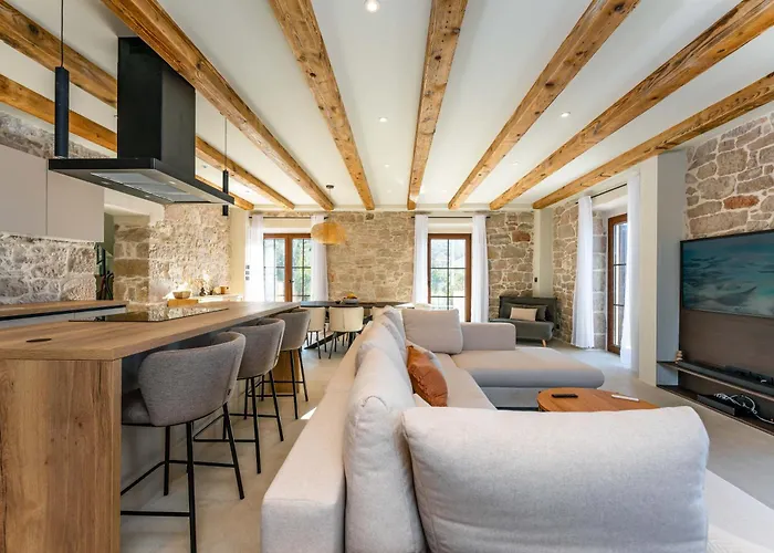 Seafront Draga With Heated Infinity Pool Mali Iž