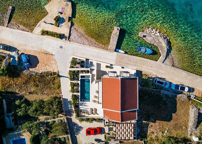 Seafront Draga With Heated Infinity Pool *