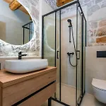 Villa Seafront Draga With Heated Infinity Pool Mali Iž