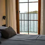 Seafront Draga With Heated Infinity Pool * Mali Iž