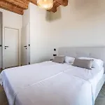 Seafront Draga With Heated Infinity Pool Villa Mali Iž