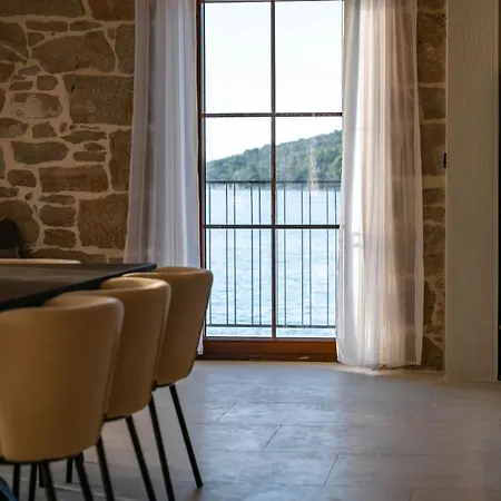 Villa Seafront Draga With Heated Infinity Pool