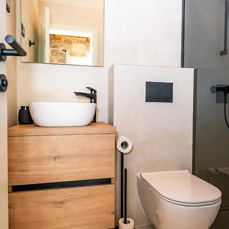 Seafront Draga With Heated Infinity Pool * Mali Iž