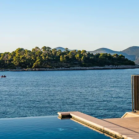 Seafront Draga With Heated Infinity Pool Villa *