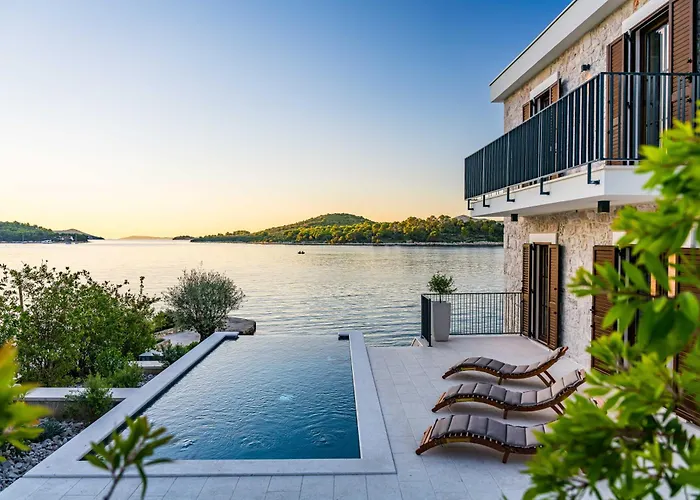 Вилла Seafront Draga With Heated Infinity Pool