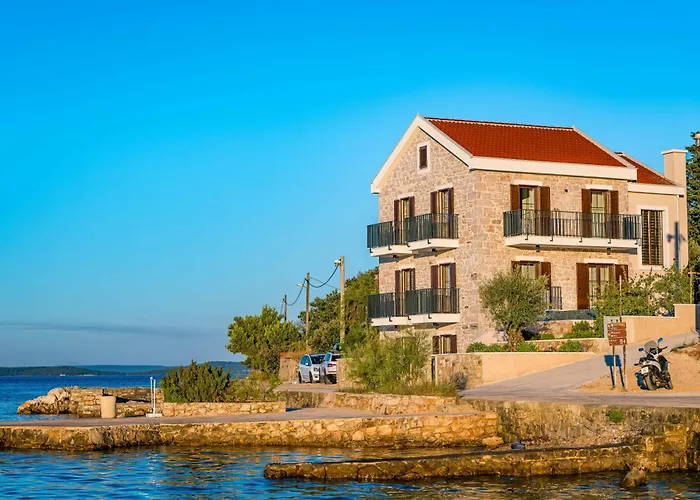 Seafront Draga With Heated Infinity Pool