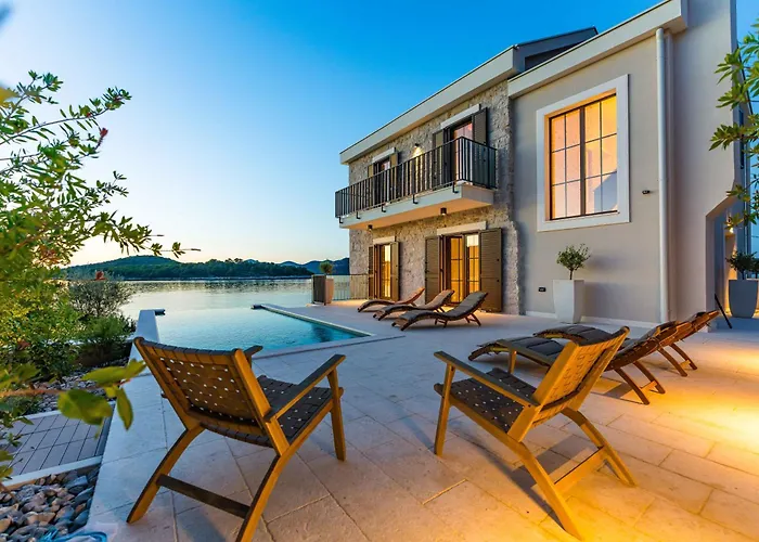 Seafront Draga With Heated Infinity Pool Вилла *