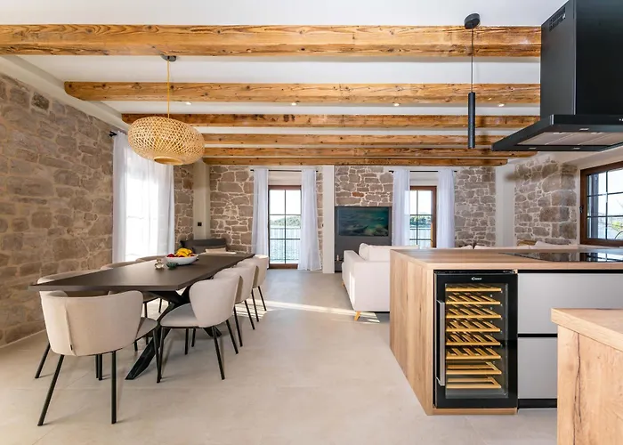 Seafront Draga With Heated Infinity Pool Вилла *