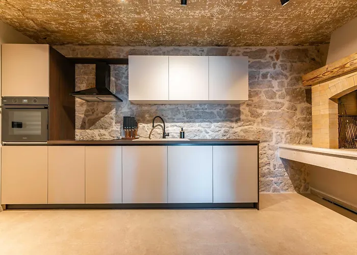 Seafront Draga With Heated Infinity Pool Вилла Мали Иж