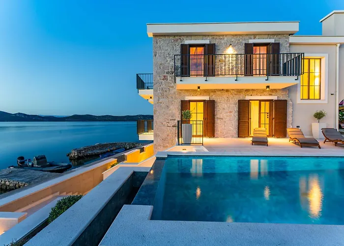 Вилла Seafront Draga With Heated Infinity Pool *