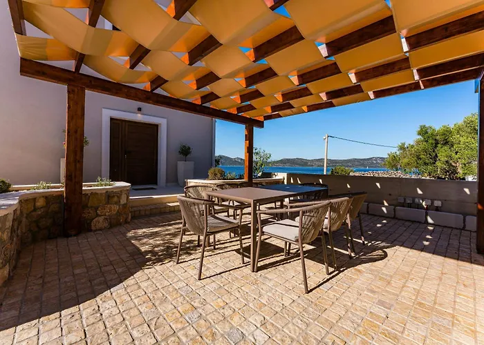 Seafront Draga With Heated Infinity Pool Вилла Мали Иж